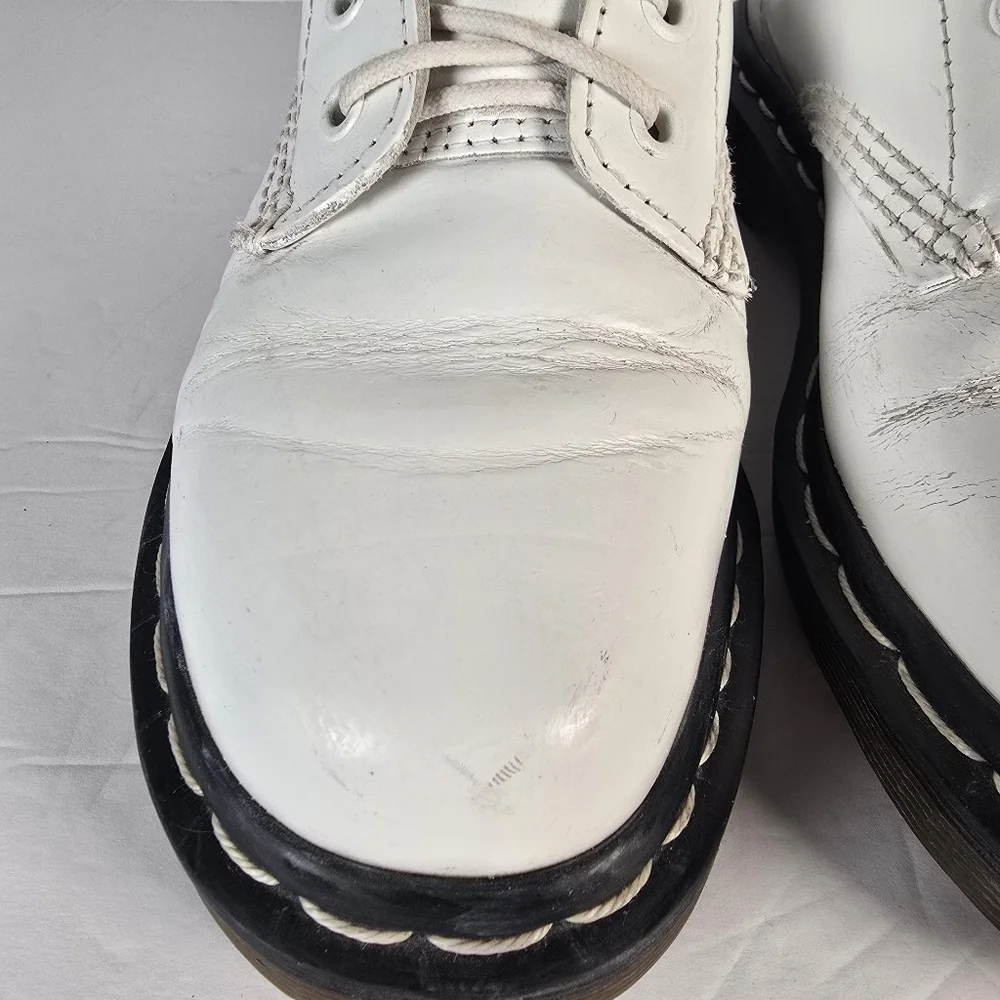 Dr. Martins Girls Vintage 1990s 8-Eye 1460 White Combat Boots Laceup Size 3 Moto